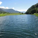 Klapeer *